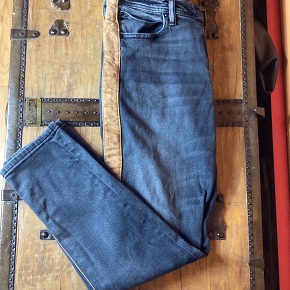 BDG jeans 34X32 (current 32X30.5) - Picture 3 of 10
